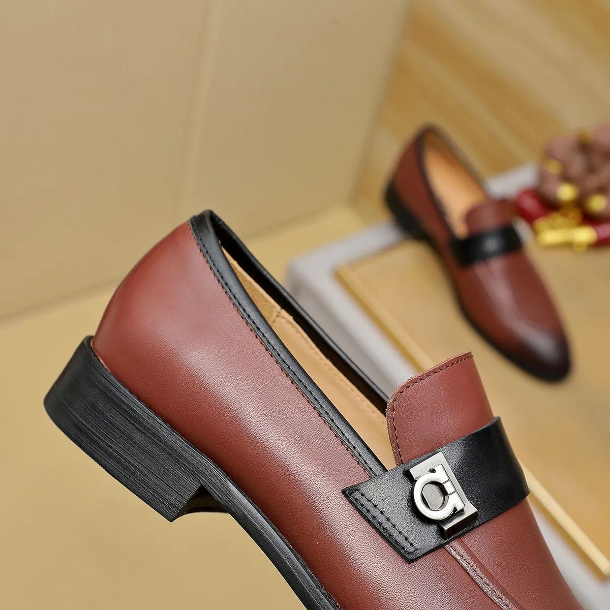 Men's shoes 💰460 Ferragamo [Ferragamo] top imported suit men's shoes 💯Original copy of the official website, product materials: selected imported embossed calfskin + luxury hardware buckle accessories ~ imported water-dyed cow 🐂 leather lining. Strong three-dimensional visual effect, original combination outsole, multiple colors available😘 Size: 39-44 (38.45.46. Customized)